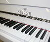 Klavier-Seiler-122-Ritmo-weiss-Chrom-3-b